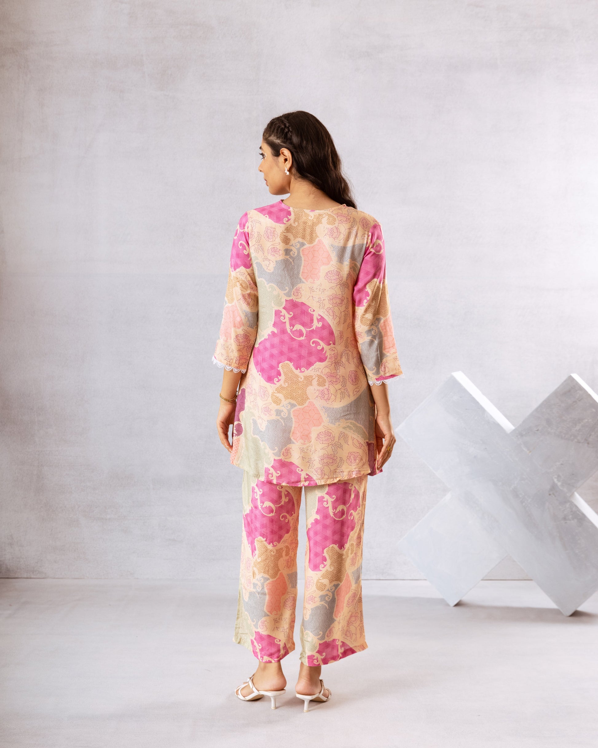 Artistic Abstract Print Muslin Co-ord Set with Lace Work - Hukum Jaipur