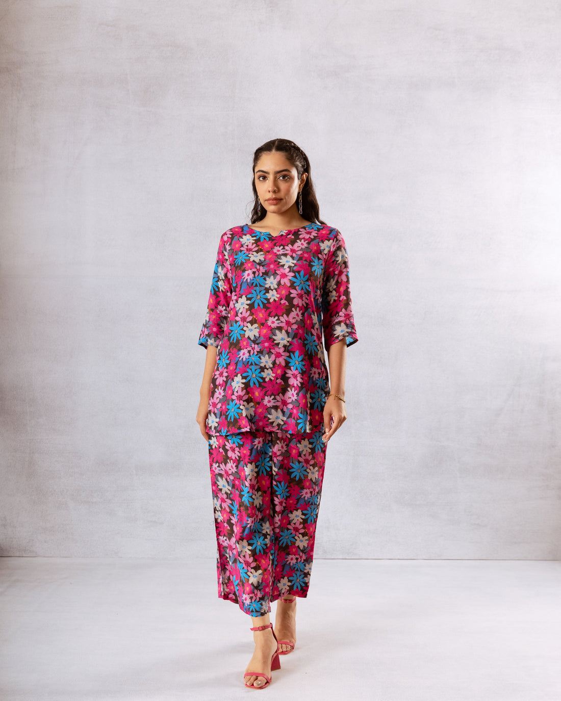 Midnight Blooms: Multi-Color Flower on Black Muslin Co-ord Set - Hukum Jaipur